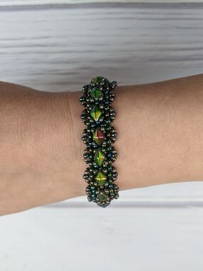 Iridescent Green Crystal Beaded Bracelet